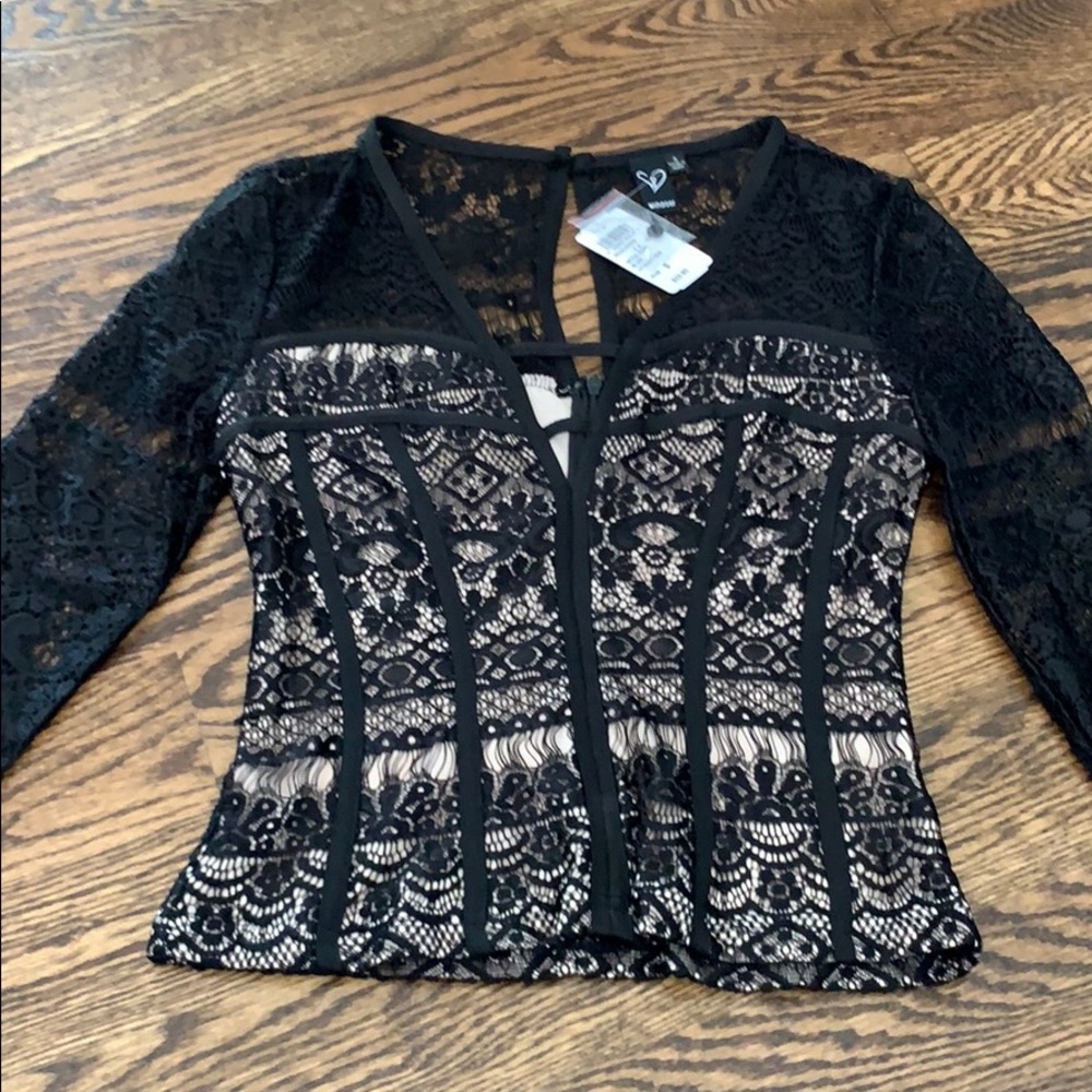 Lace black top